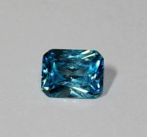 Октагон голубой под топаз фианит 5,5х8,5