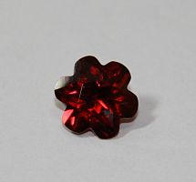 Цветок красный под гранат фианит 10х10